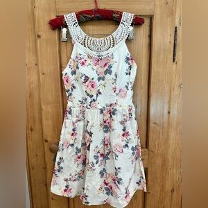 🎉Juniors Summer Dress with Crocheted Neck Accent. Size 3-5 No Boundaries